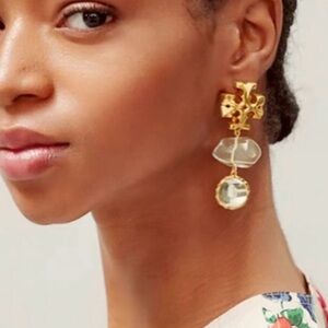 NWT GOLD PLATED /CRYSTAL DROP EARRINGS TORI BURCH.